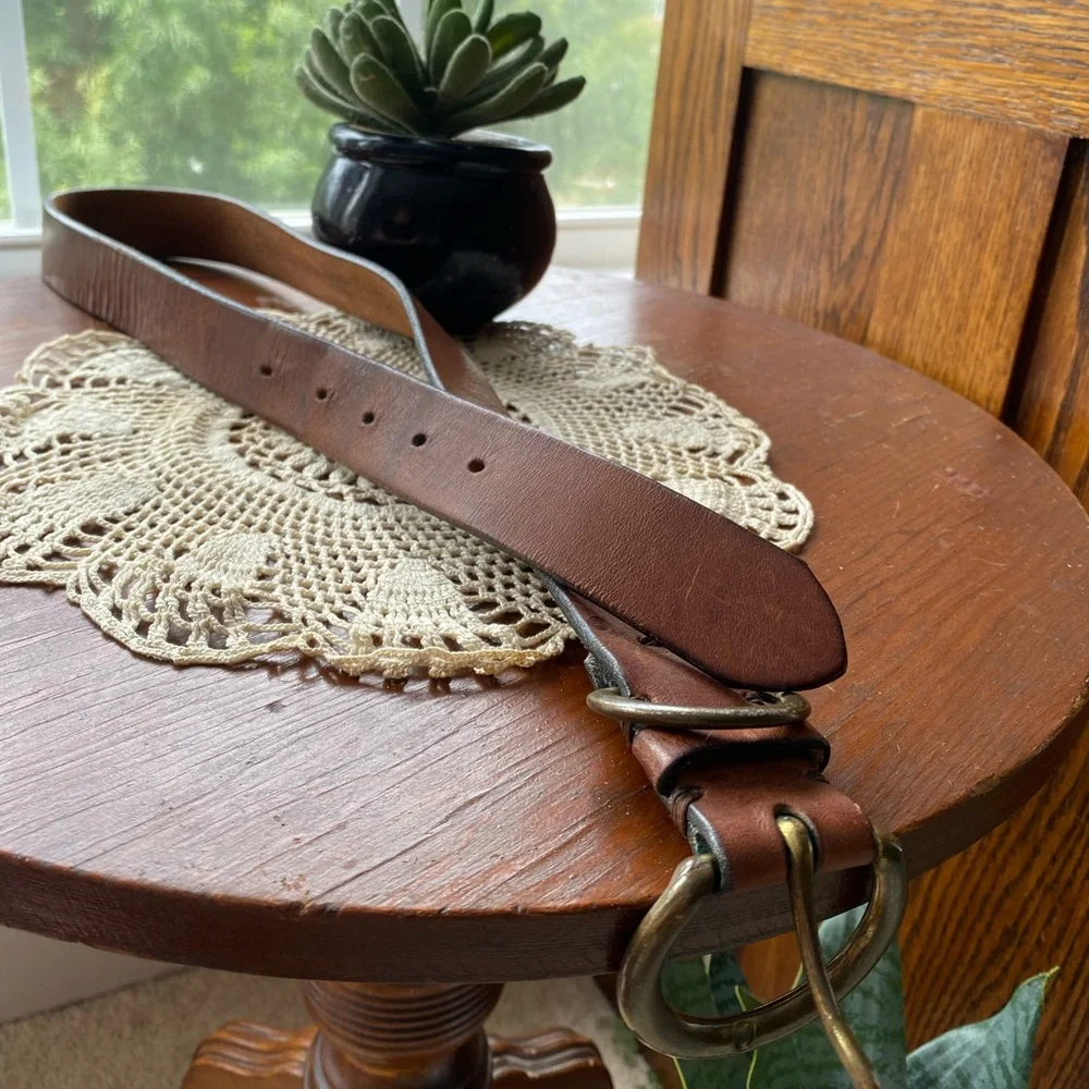 100% Leather Belt Brown with Pewter Buckle 35” inches EUC.